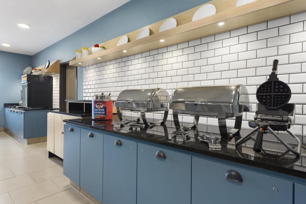 Country Inn & Suites By Radisson, Springfield Southeast Екстериор снимка