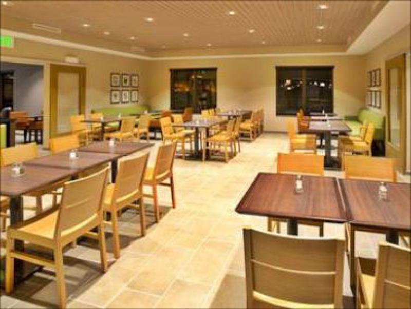 Country Inn & Suites By Radisson, Springfield Southeast Екстериор снимка